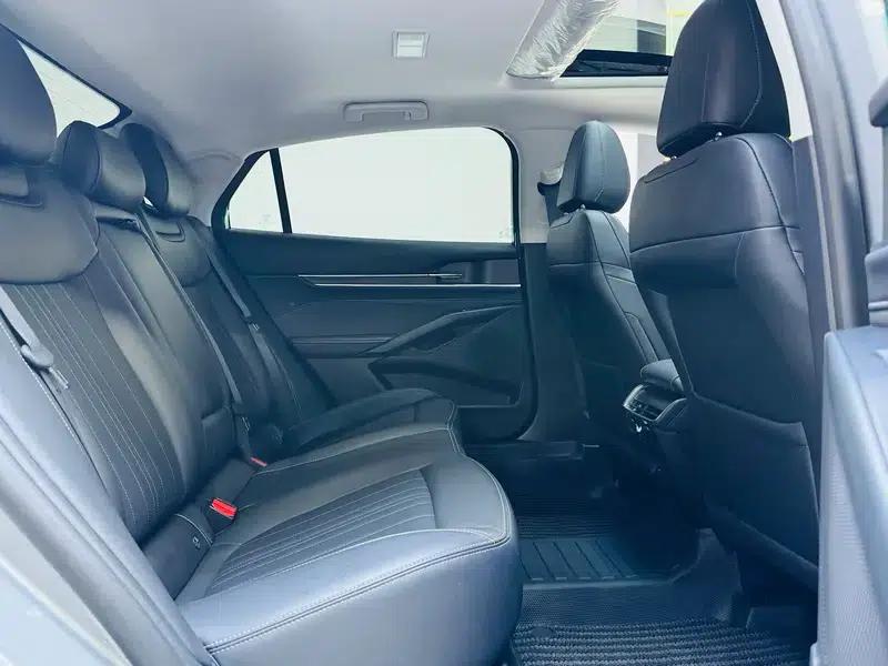 2025 Ford Mondeo EcoBoost 180 Luxury — миниатюра 19