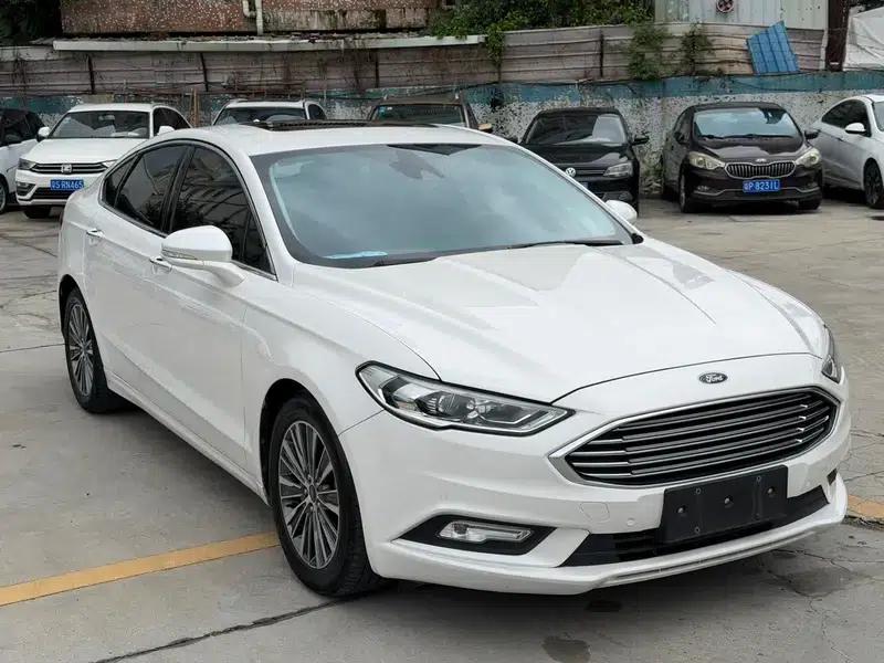 2018 Ford Mondeo EcoBoost 200 Luxury — миниатюра 3