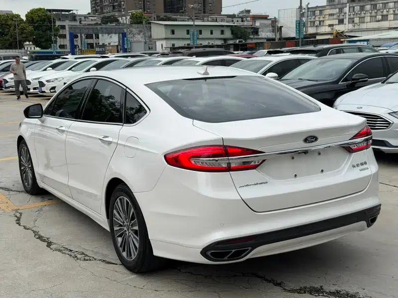 2018 Ford Mondeo EcoBoost 200 Luxury — миниатюра 4