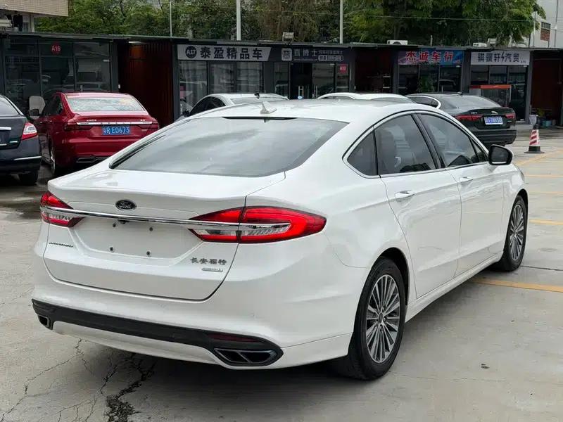 2018 Ford Mondeo EcoBoost 200 Luxury — миниатюра 6