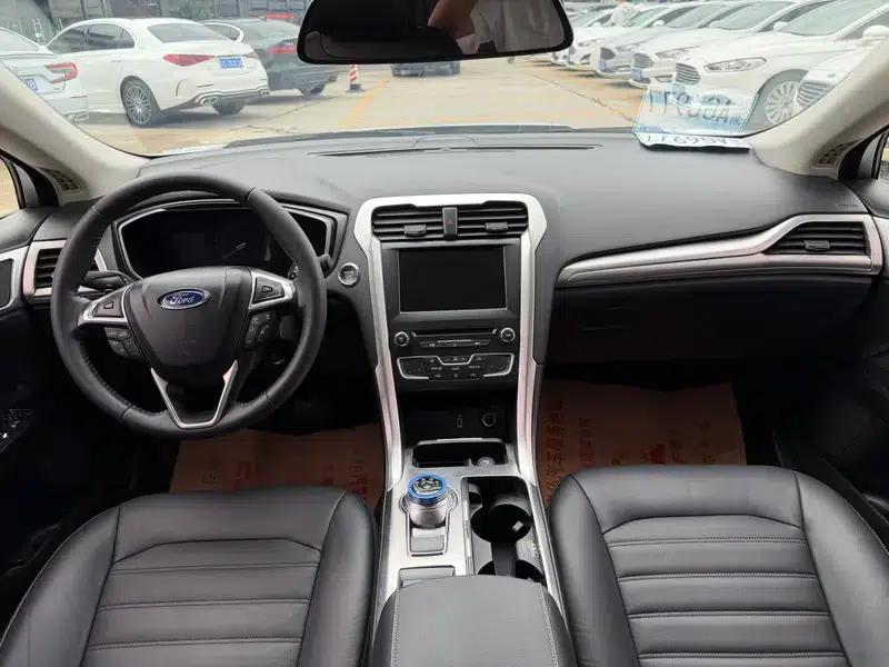 2018 Ford Mondeo EcoBoost 200 Luxury — миниатюра 7