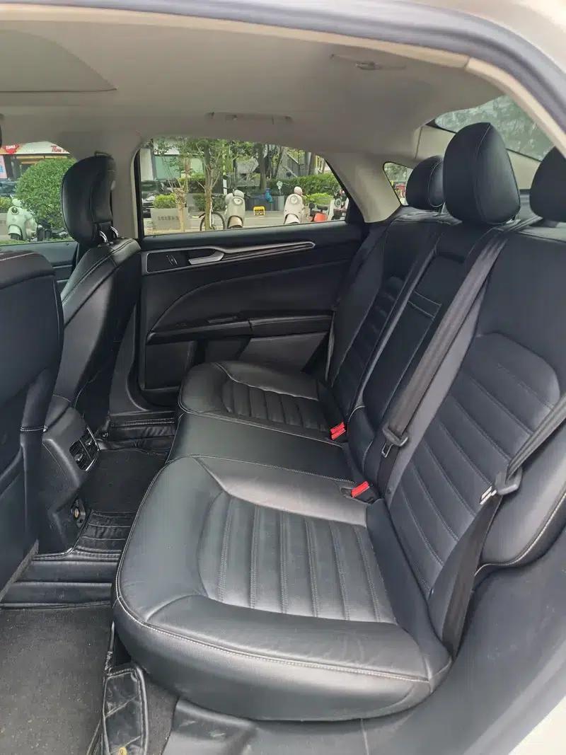 2018 Ford Mondeo EcoBoost 200 Fashion Edition — миниатюра 9