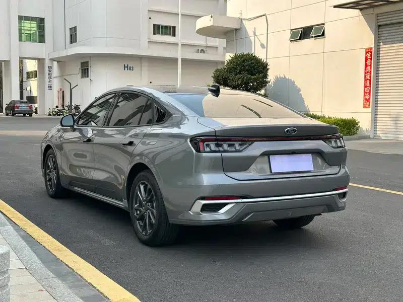 2025 Ford Mondeo EcoBoost 245 Luxury — миниатюра 4