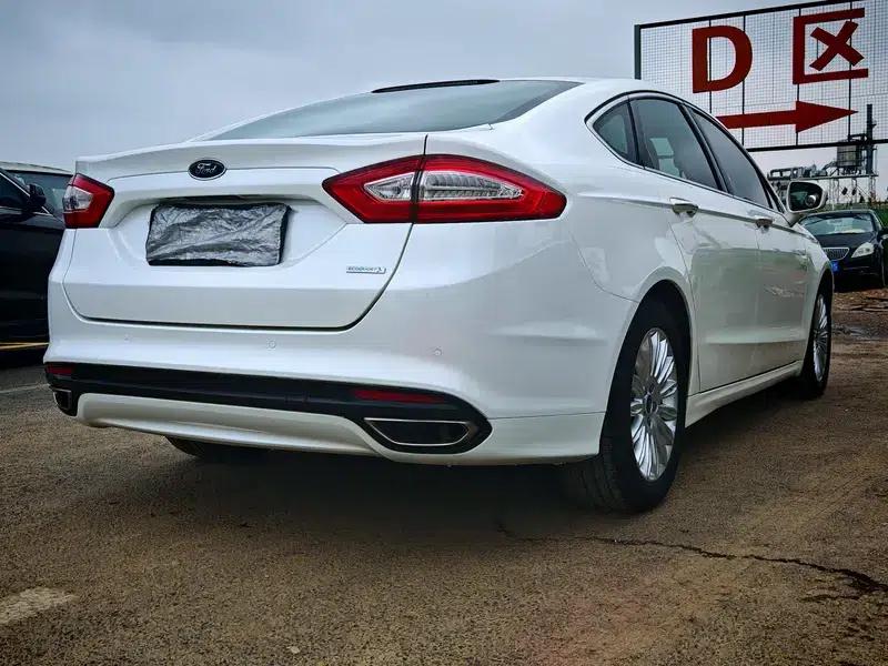2013 Ford Mondeo 2.0L GTDi200 Fashion Edition — миниатюра 6