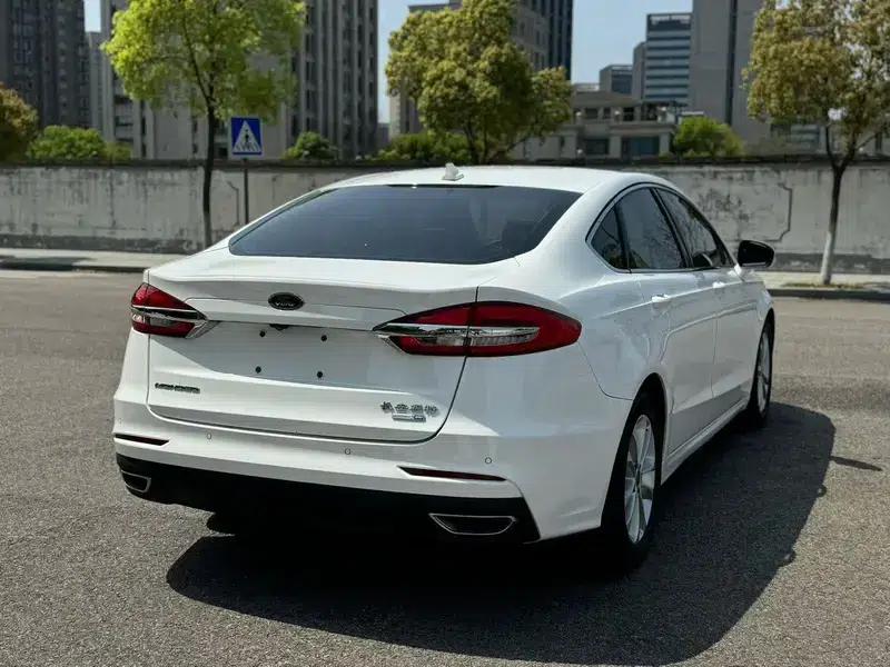 2020 Ford Mondeo EcoBoost 200 Fashion Edition — миниатюра 5