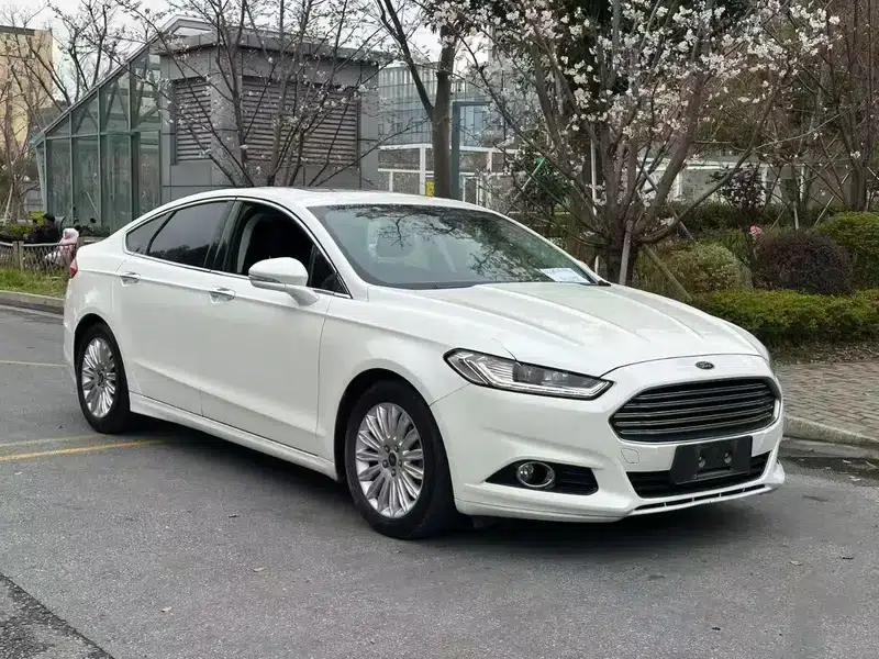 2013 Ford Mondeo 2.0L GTDi200 Fashion Edition — миниатюра 3