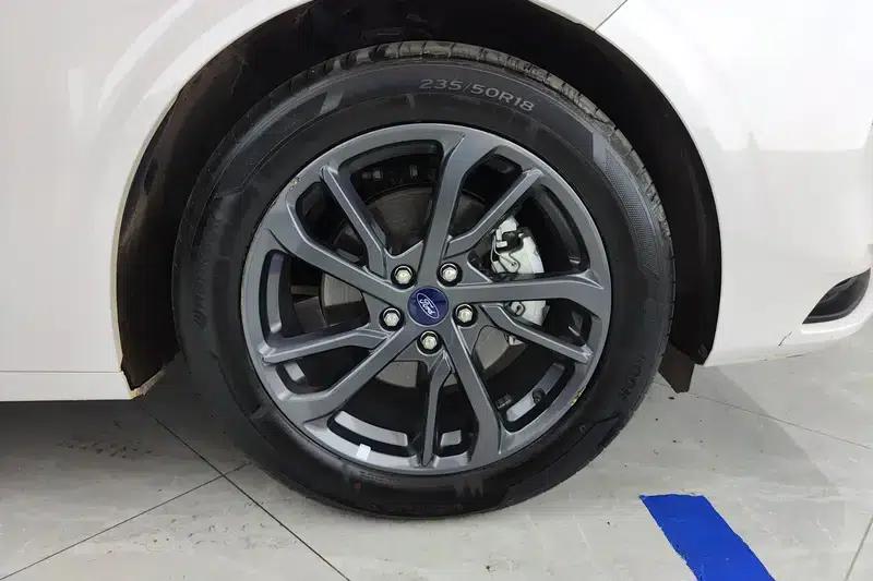 2025 Ford Mondeo EcoBoost 180 Luxury — миниатюра 4