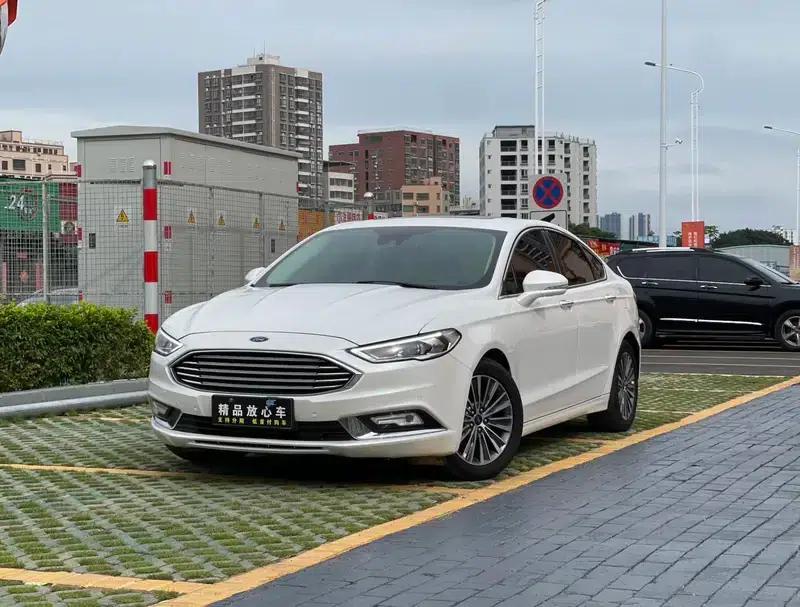 2017 Ford Mondeo EcoBoost 200 Luxury — миниатюра 1