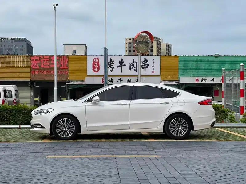 2017 Ford Mondeo EcoBoost 200 Luxury — миниатюра 4