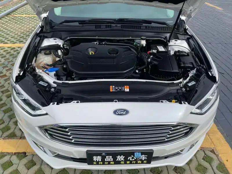 2017 Ford Mondeo EcoBoost 200 Luxury — миниатюра 8