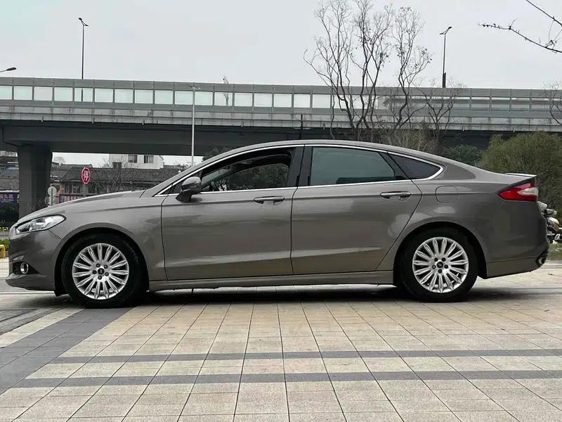 2013 Ford Mondeo 2.0L GTDi200 Fashion Edition — миниатюра 4