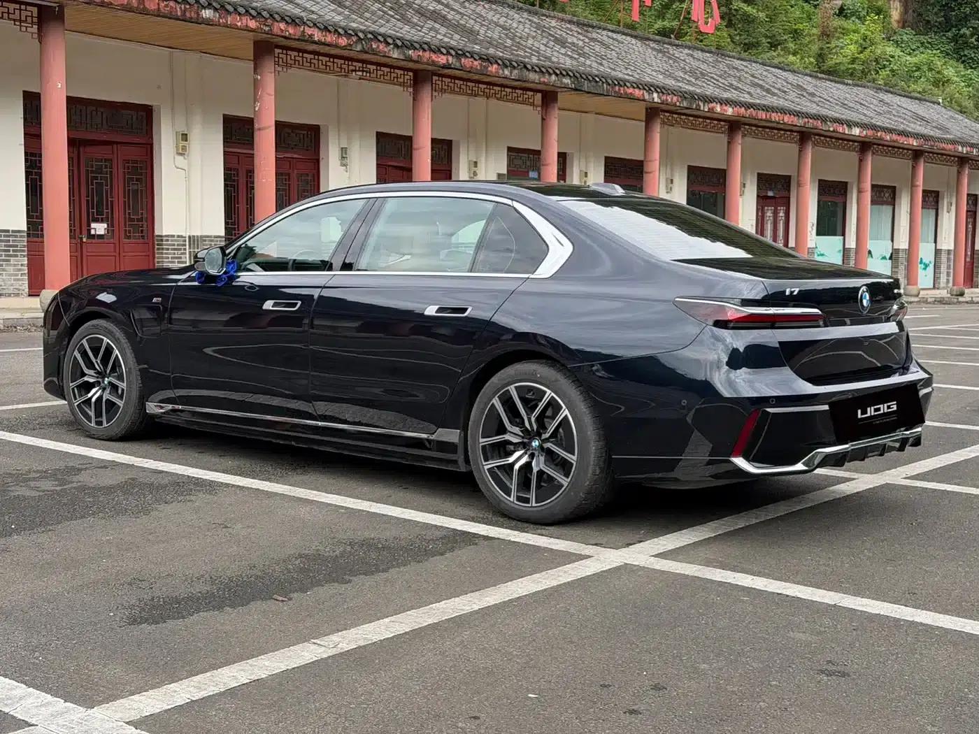 BMW i7 2023 eDrive50L Leading M Sport Package — миниатюра 4
