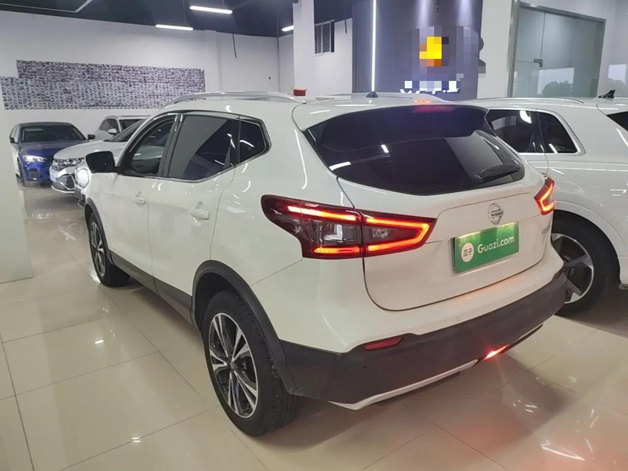 Nissan Qashqai 2022 2.0L CVT XV Premier Luxury Edition — миниатюра 4