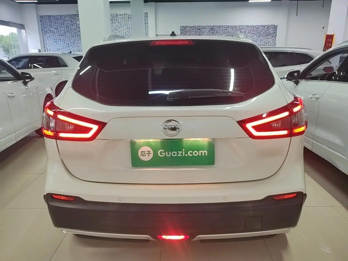 Nissan Qashqai 2022 2.0L CVT XV Premier Luxury Edition — миниатюра 5
