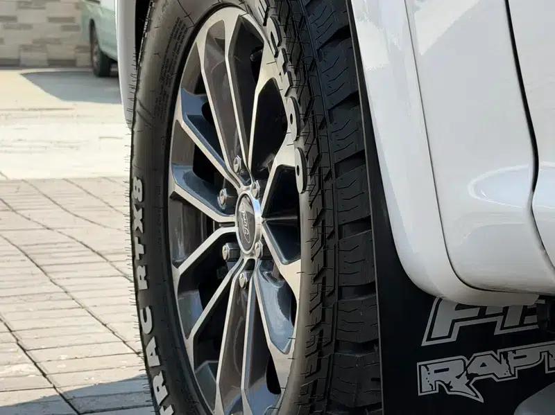 2018 Ford F-150 Raptor 3.5T Automatic 4WD 5-seater Parallel Import — миниатюра 13