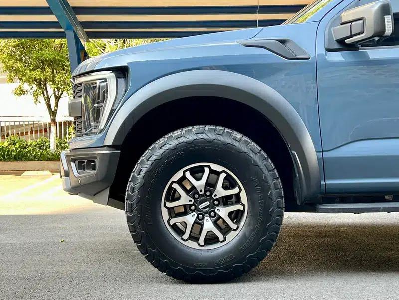 2023 Ford F-150 Raptor EcoBoost 3.5T V6 — миниатюра 9