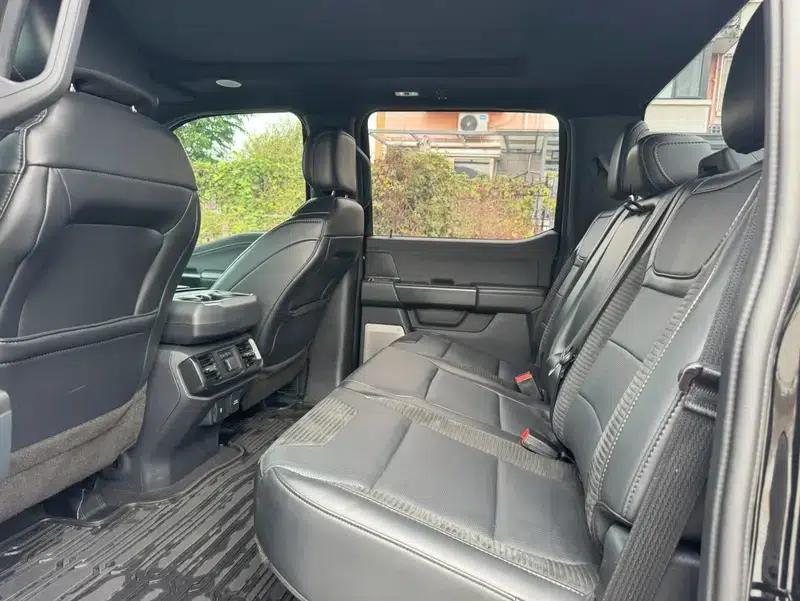 2023 Ford F-150 Raptor EcoBoost 3.5T V6 — миниатюра 17