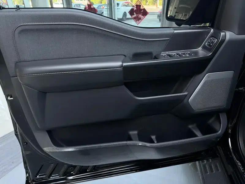 2023 Ford F-150 Raptor EcoBoost 3.5T V6 — миниатюра 8