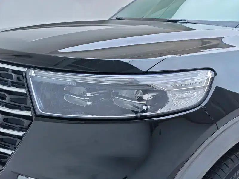 2020 Ford Explorer EcoBoost 285 Rear-Wheel Drive Fashion Edition 7-Seater — миниатюра 12