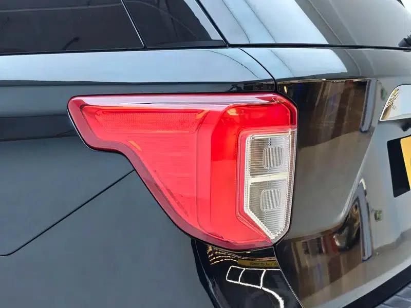 2020 Ford Explorer EcoBoost 285 Rear-Wheel Drive Fashion Edition 7-Seater — миниатюра 13
