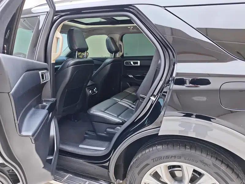 2020 Ford Explorer EcoBoost 285 Rear-Wheel Drive Fashion Edition 7-Seater — миниатюра 18
