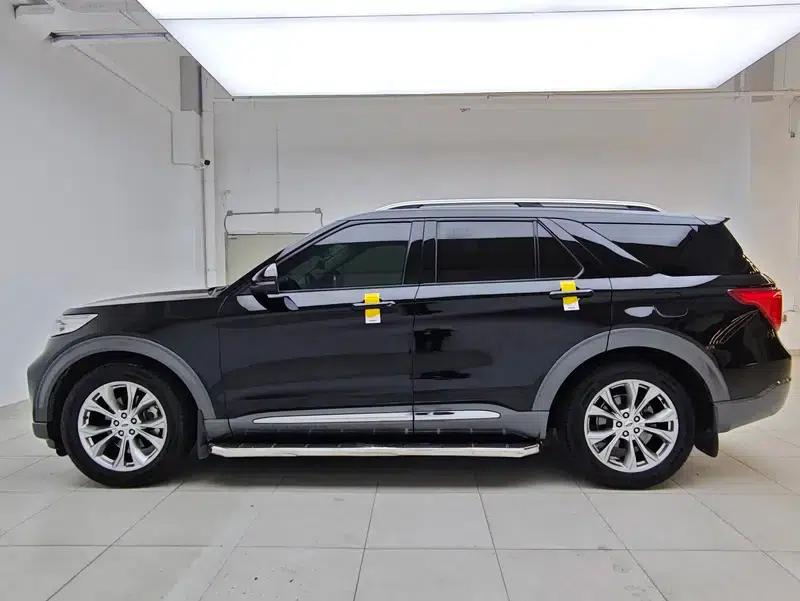 2020 Ford Explorer EcoBoost 285 Rear-Wheel Drive Fashion Edition 7-Seater — миниатюра 4