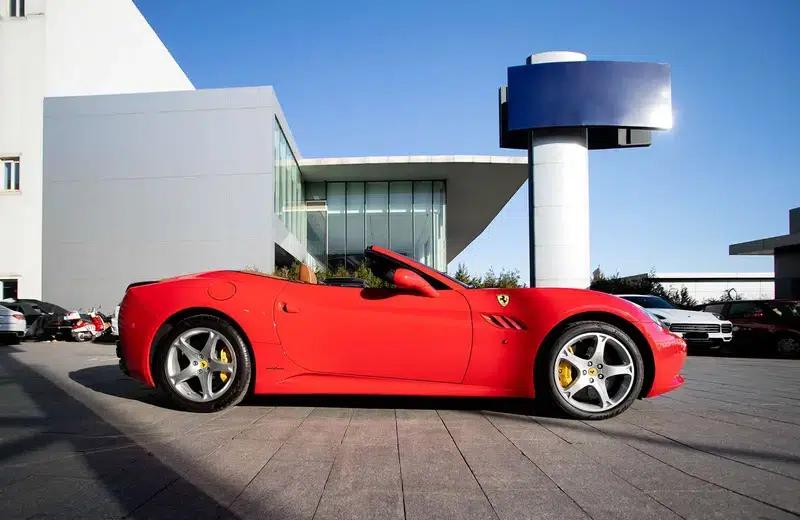 California T 2009 4.3L Standard Model — миниатюра 3