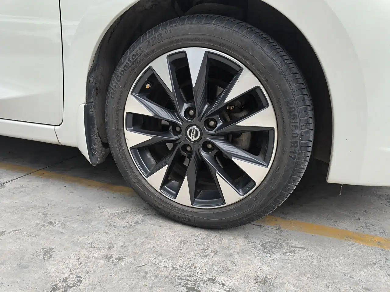 Nissan Lannia 2016 1.6L CVT Smart Cool Edition — миниатюра 8