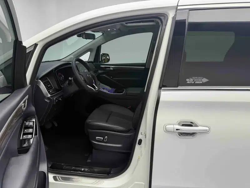 Trumpchi M8 2021 Leading Series 390T Premium Edition — миниатюра 17