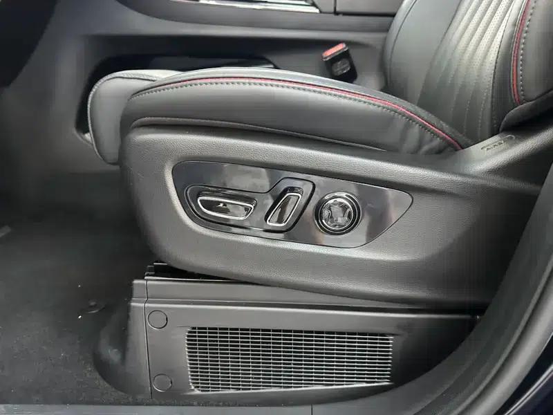 Trumpchi M8 2024 Master Series 2.0TGDI Supreme Edition — миниатюра 18
