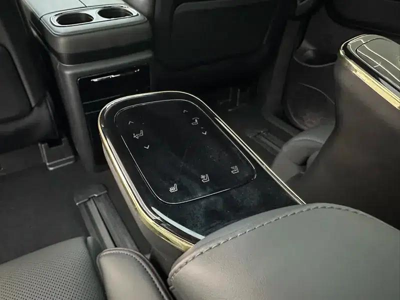 Trumpchi M8 2024 Master Series 2.0TGDI Supreme Edition — миниатюра 7