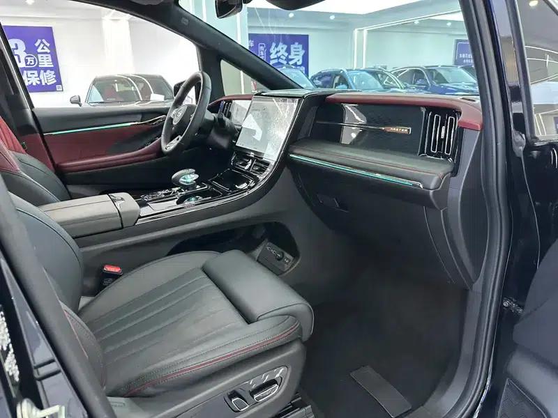 Trumpchi M8 2024 Master Series 2.0TGDI Supreme Edition — миниатюра 9