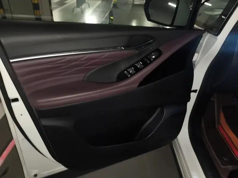 Trumpchi M8 2024 Master Series 2.0TGDI Premium Edition — миниатюра 16