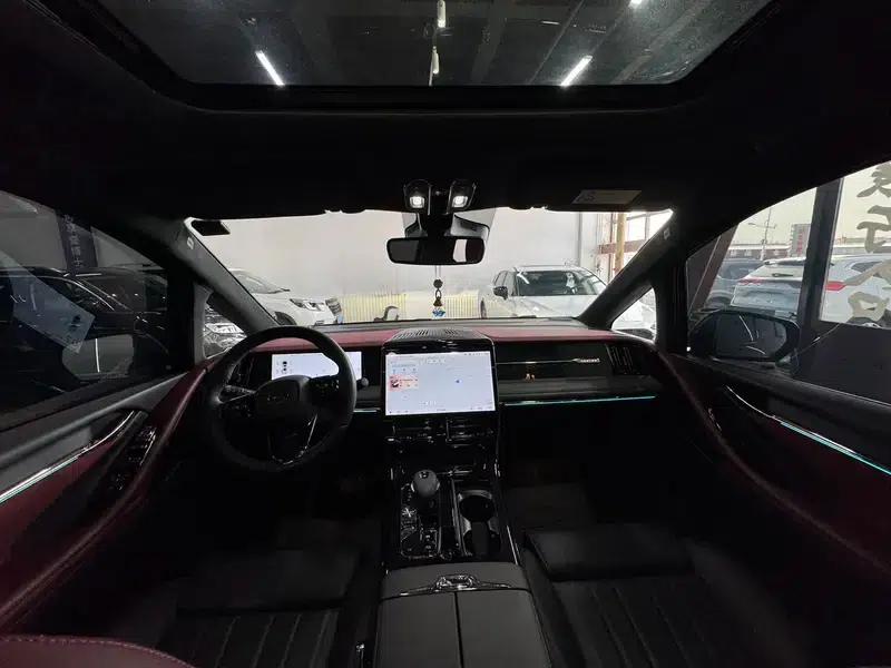 Trumpchi M8 2024 Master Series 2.0TGDI Supreme Edition — миниатюра 5