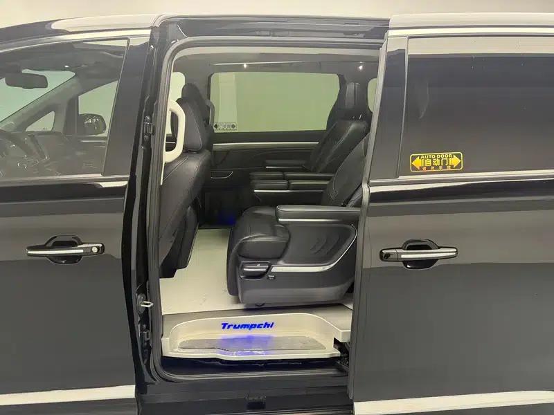 Trumpchi M8 2023 Leading Series 390T Supreme Edition — миниатюра 18