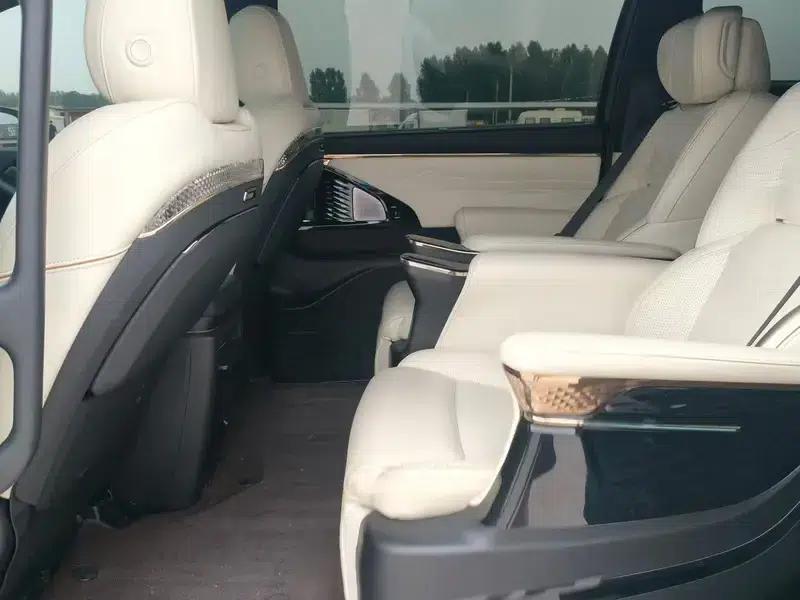 Trumpchi M8 2023 Master Series 2.0TGDI Flagship Edition — миниатюра 7
