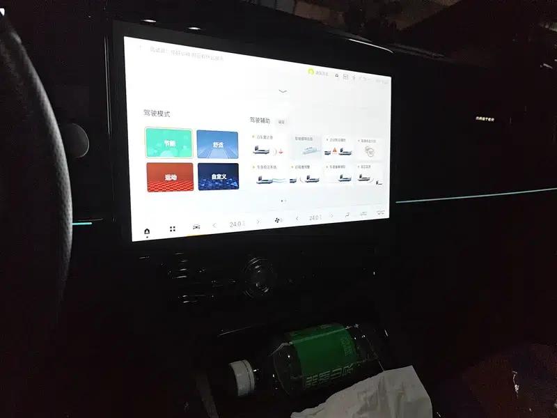 Trumpchi M8 2024 Master Series 2.0TGDI Supreme Edition — миниатюра 12