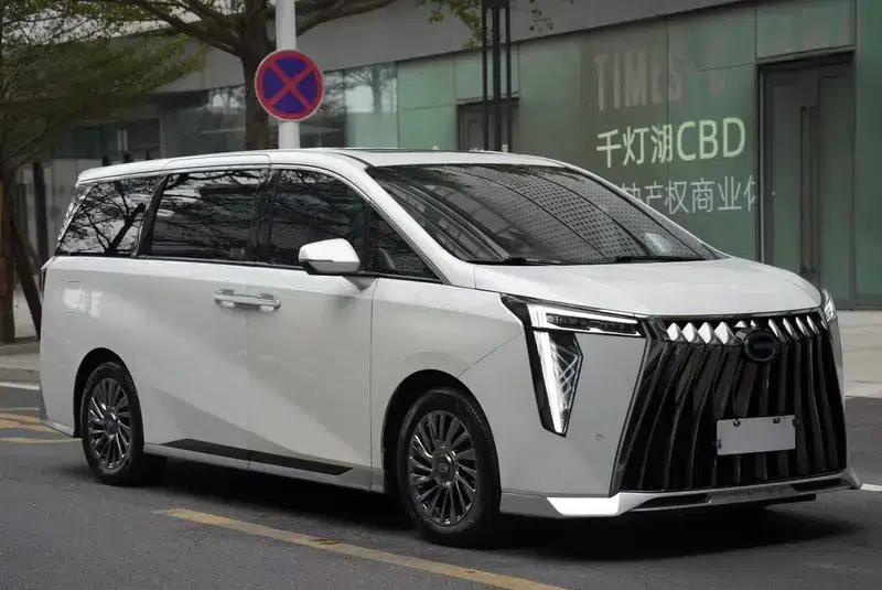 Trumpchi M8 2023 Master Series 2.0TGDI Supreme Edition — миниатюра 3