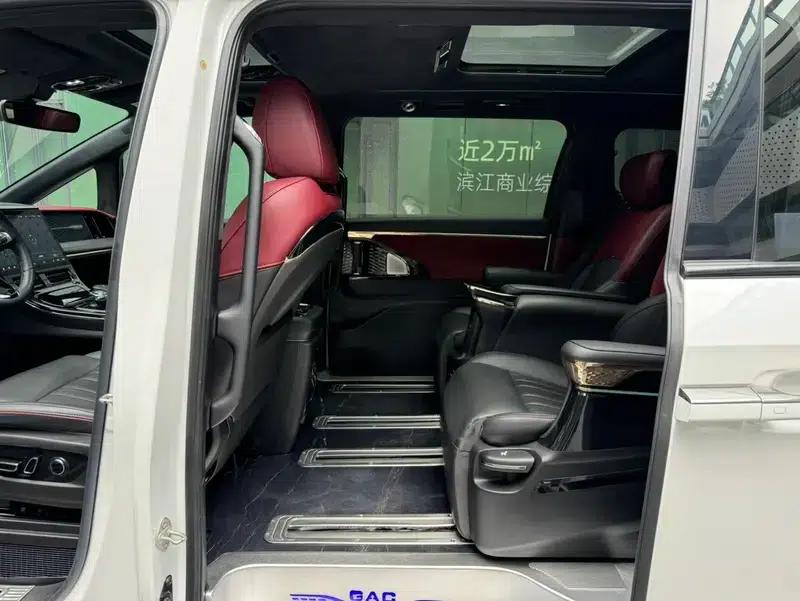 Trumpchi M8 2023 Master Series 2.0TGDI Supreme Edition — миниатюра 9