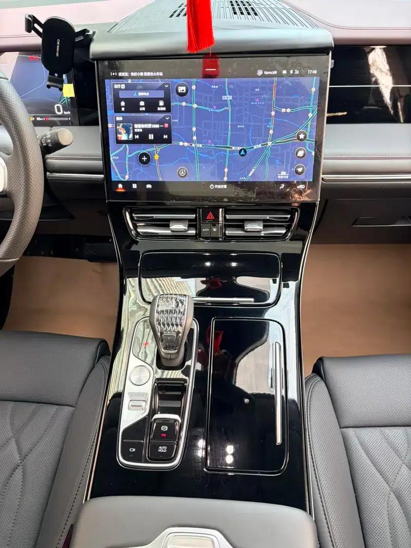 Trumpchi M8 2024 Master Series 2.0TGDI Premium Edition — миниатюра 11