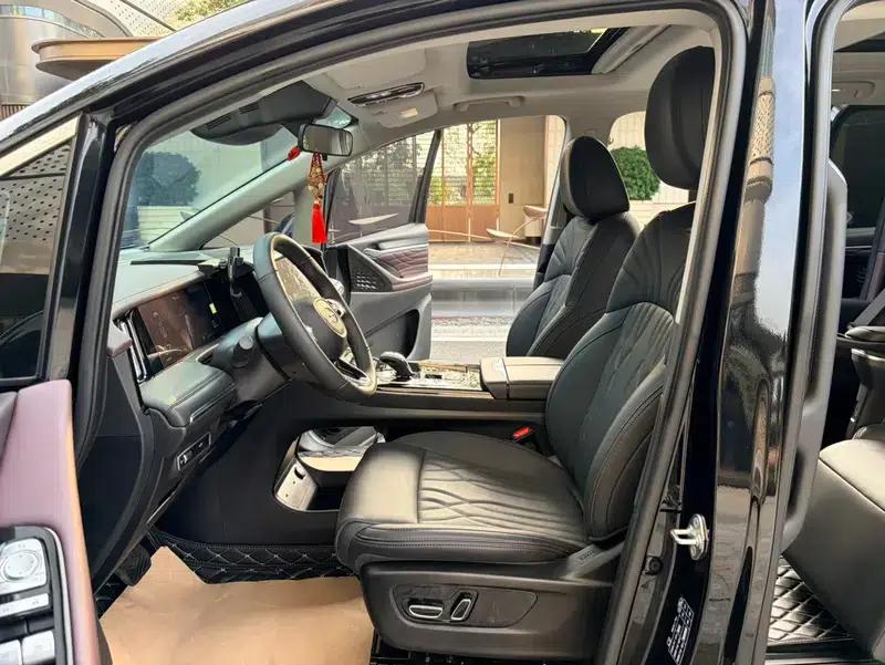 Trumpchi M8 2024 Master Series 2.0TGDI Premium Edition — миниатюра 20