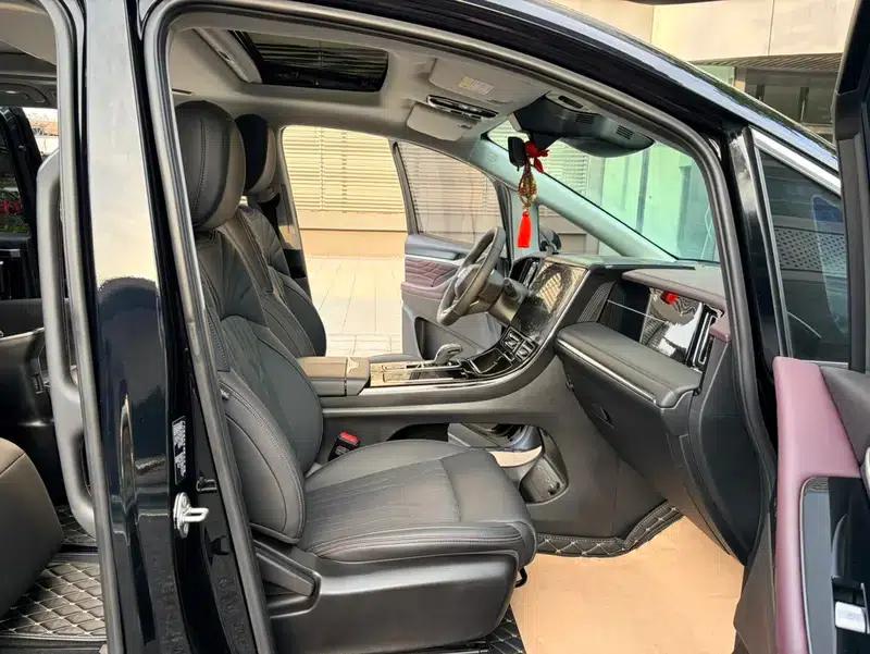 Trumpchi M8 2024 Master Series 2.0TGDI Premium Edition — миниатюра 30