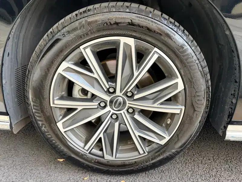 Trumpchi M8 2024 Master Series 2.0TGDI Premium Edition — миниатюра 9