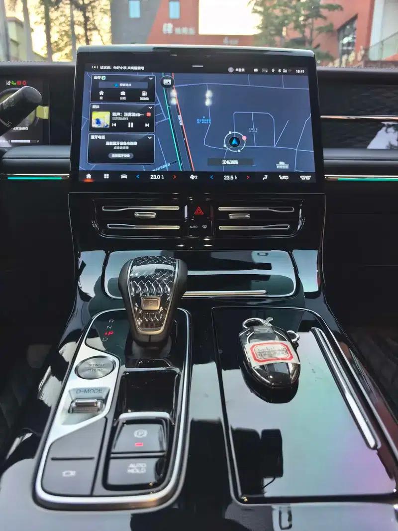 Trumpchi M8 2024 Master Series 2.0TGDI Supreme Edition — миниатюра 9