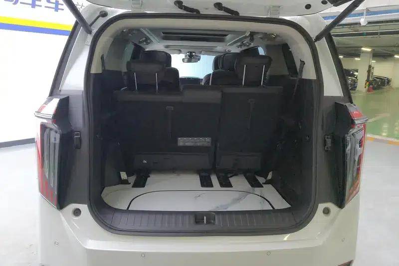 Trumpchi M8 2024 Master Series 2.0TGDI Supreme Edition — миниатюра 17
