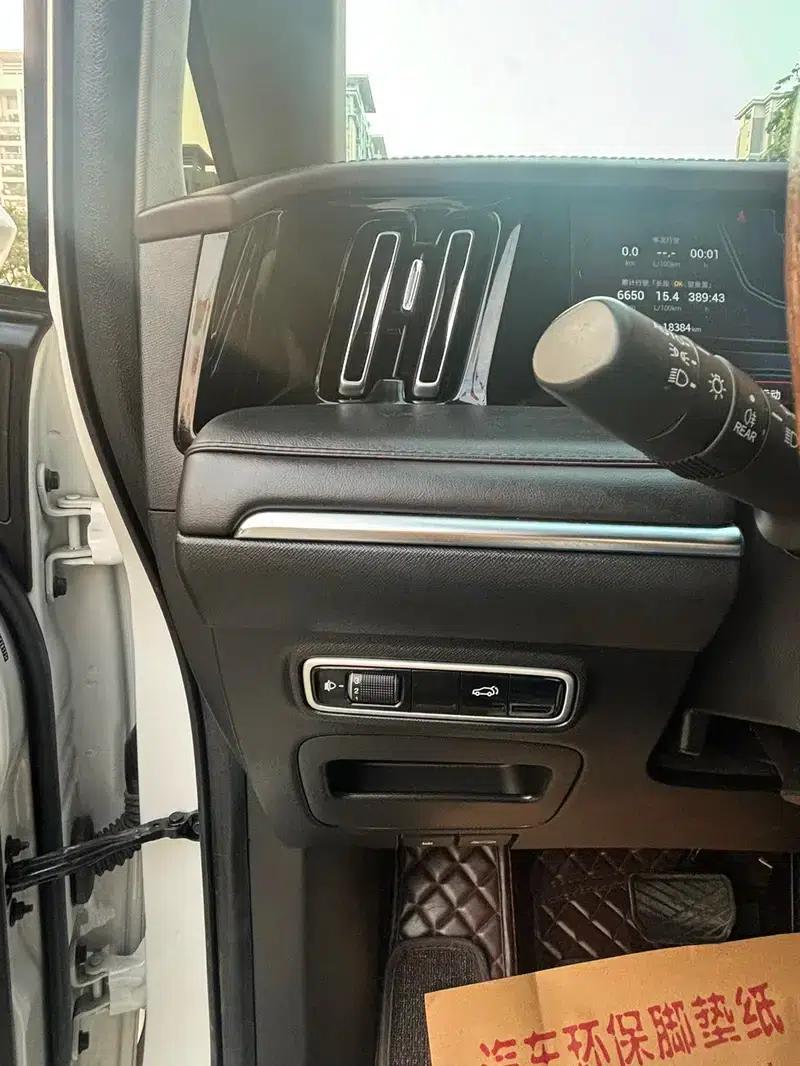 Trumpchi M8 2024 Master Series 2.0TGDI Premium Edition — миниатюра 19