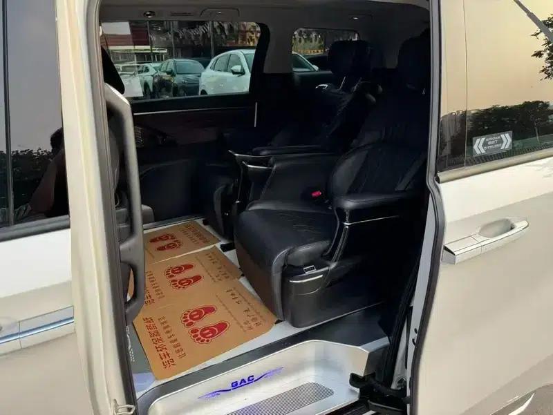 Trumpchi M8 2024 Master Series 2.0TGDI Premium Edition — миниатюра 22