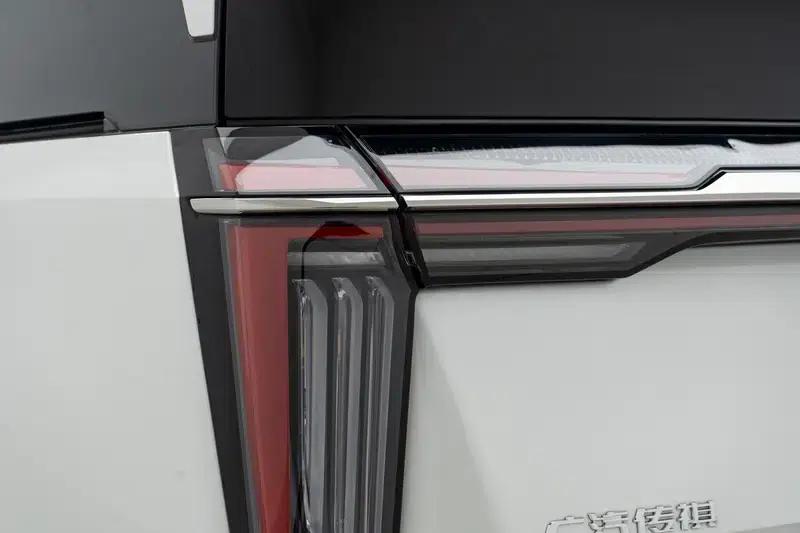 Trumpchi M8 2024 Master Series 2.0TGDI Pioneer Edition — миниатюра 13