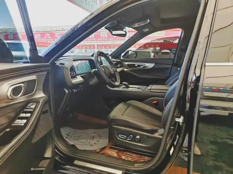 Trumpchi GS8 2025 Navigator Series 2.0TGDI 2WD 5-Seater Luxury Edition — миниатюра 8