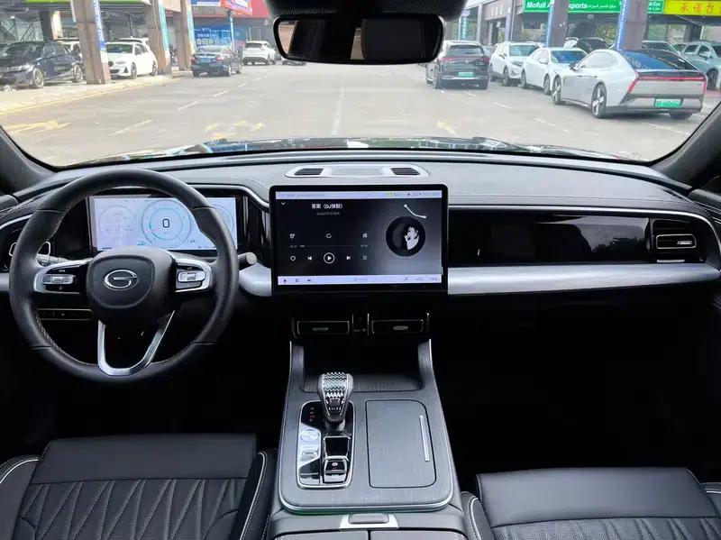 Trumpchi GS8 2025 Navigator Series 2.0TGDI 2WD 5-Seater Luxury Edition — миниатюра 16